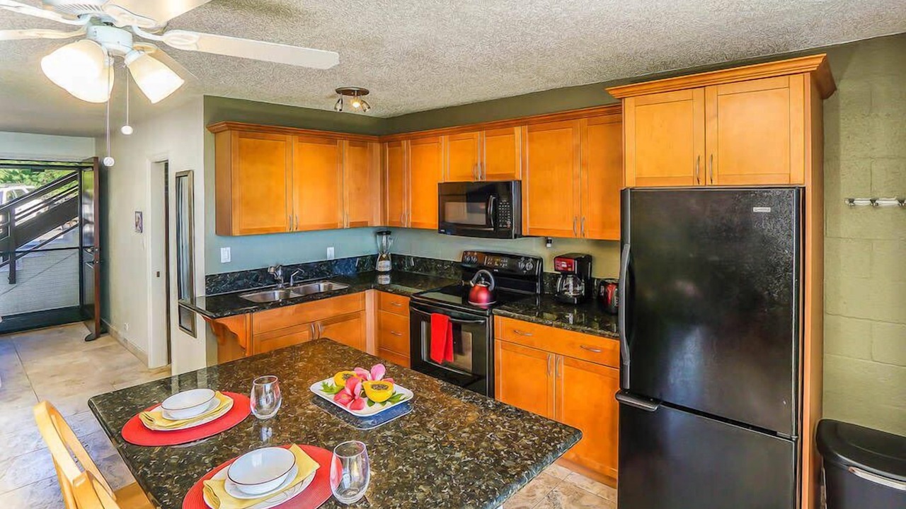 Photo of Kitchen in Kahaluu Bay