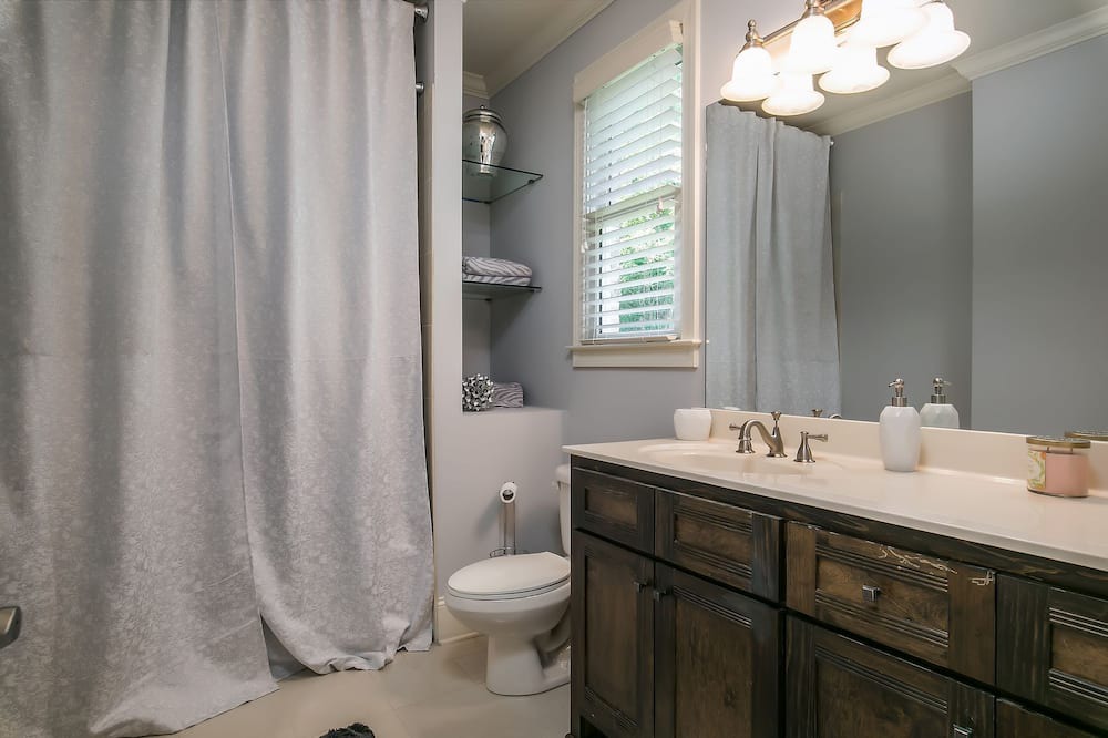 Photo of Bathroom in Atlanta