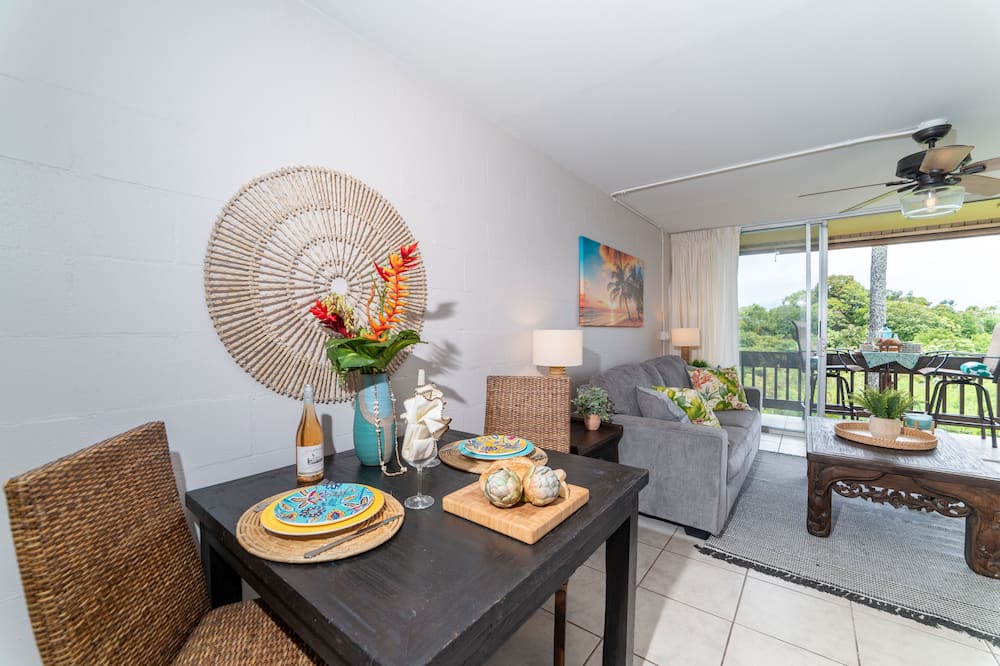Photo of Livingroom in Napili