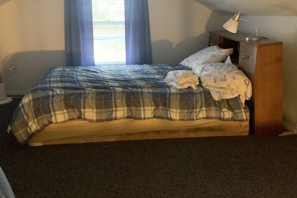 Photo of Bedroom in Saratoga Springs