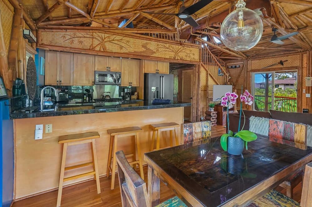 Photo of Bedroom in Wainiha