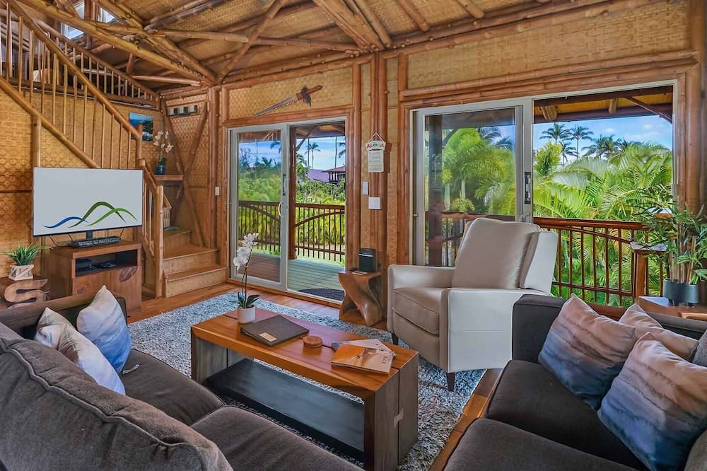 Photo of Bedroom in Wainiha