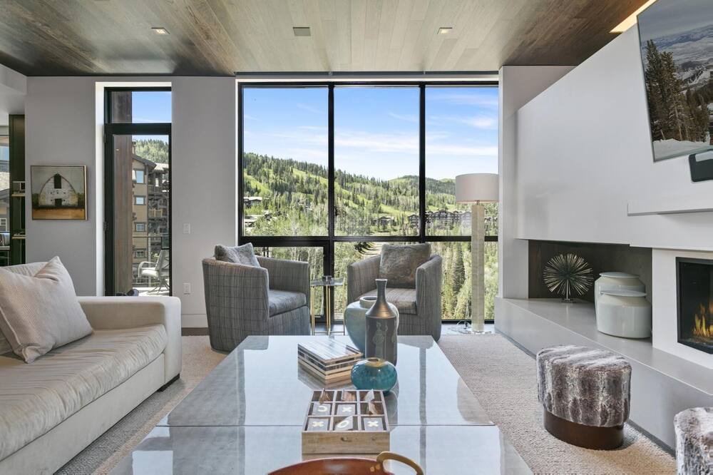 Photo of Livingroom in Empire Pass