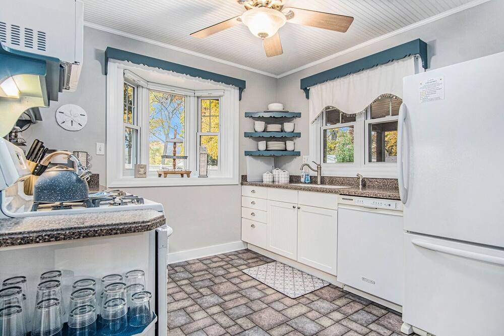 Photo of Kitchen in Lakeside