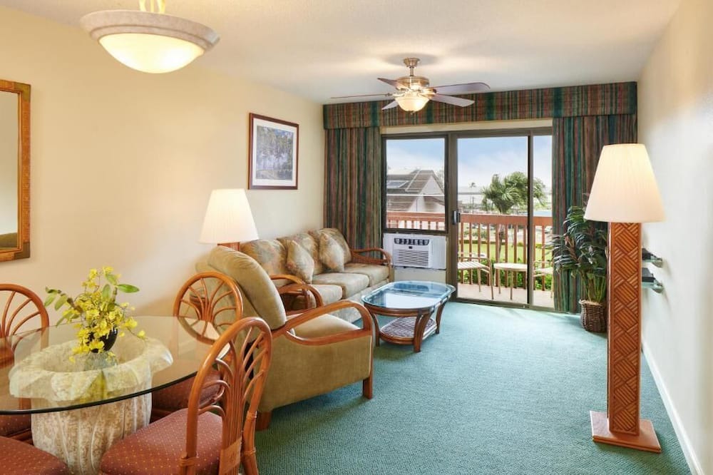 Photo of Livingroom in Nawiliwili