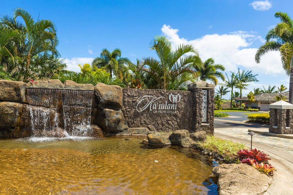 Photo of Others in Kaiulani
