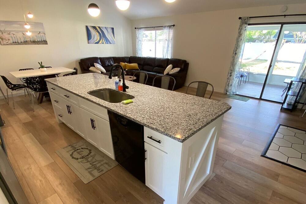 Photo of Kitchen in Sandalwood