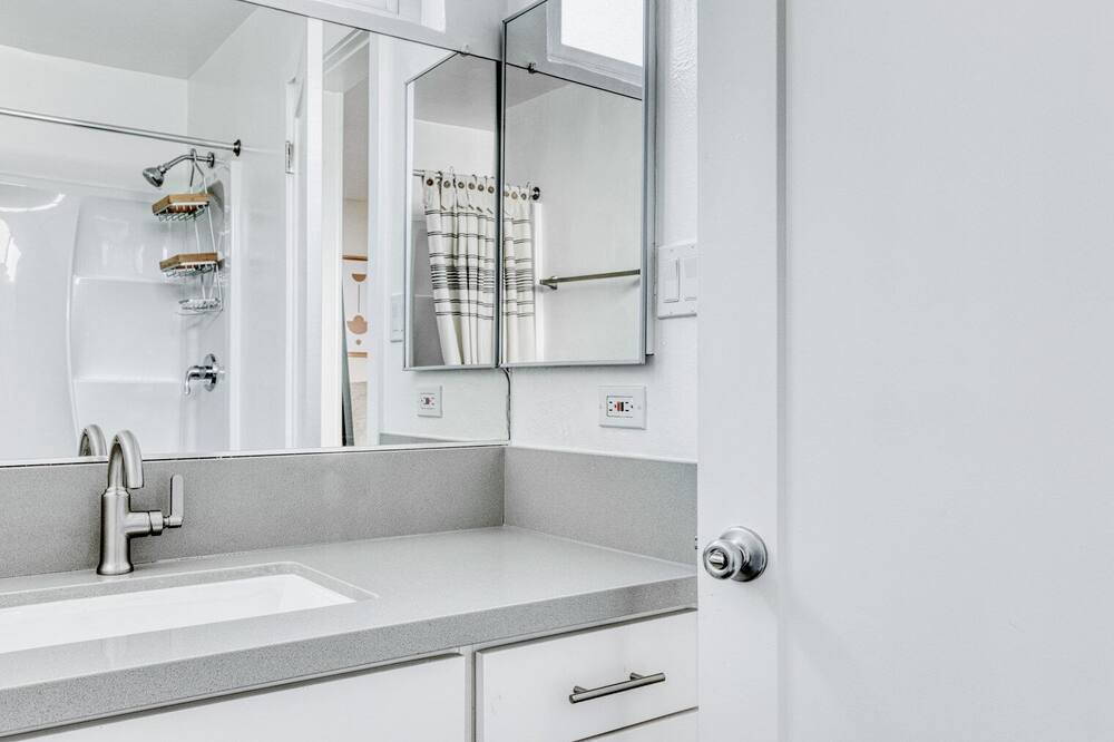 Photo of Bathroom in Valley Village