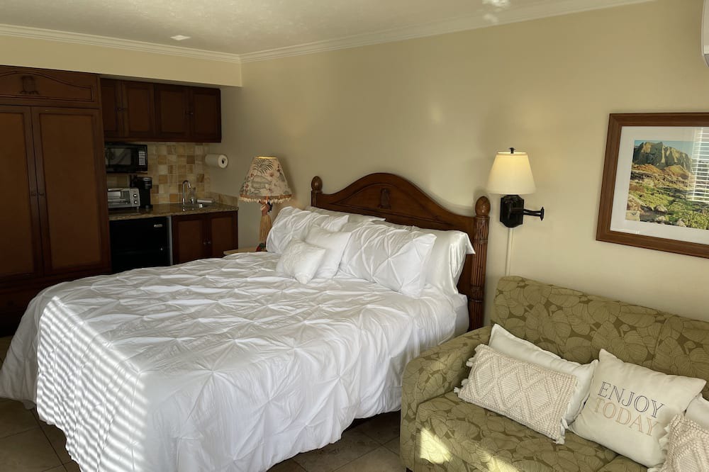 Photo of Bedroom in Wailua