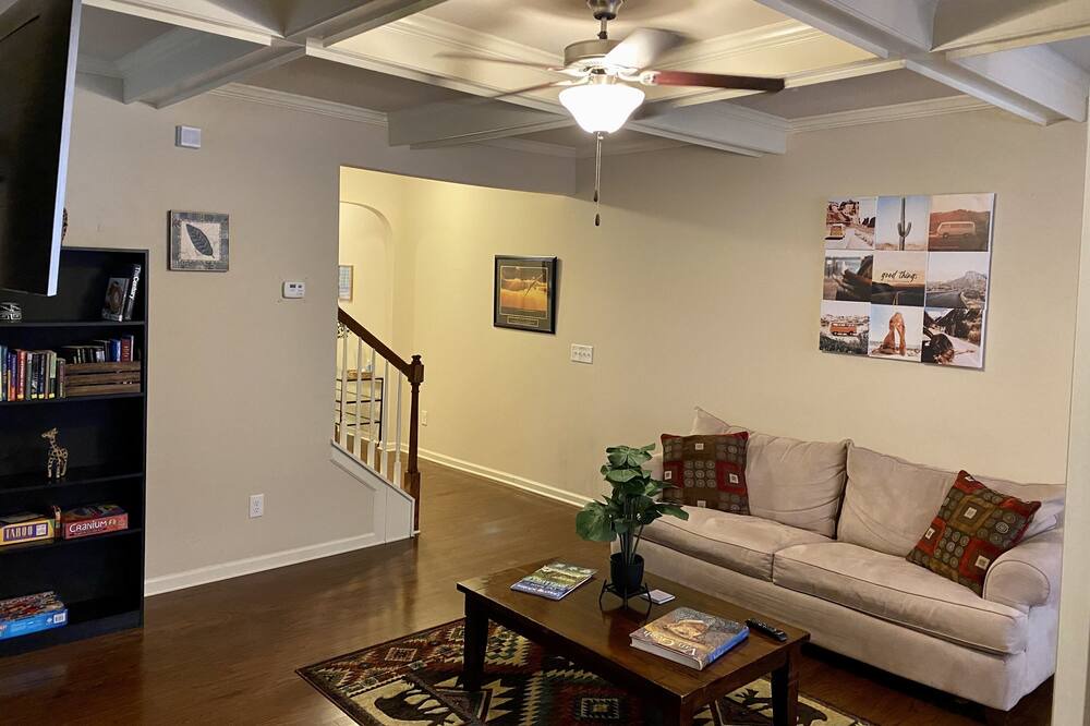 Photo of Livingroom in Snellville