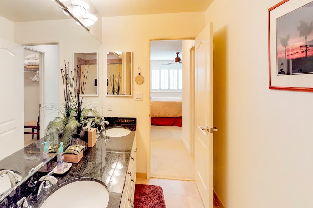 Photo of Bathroom in Ko Olina