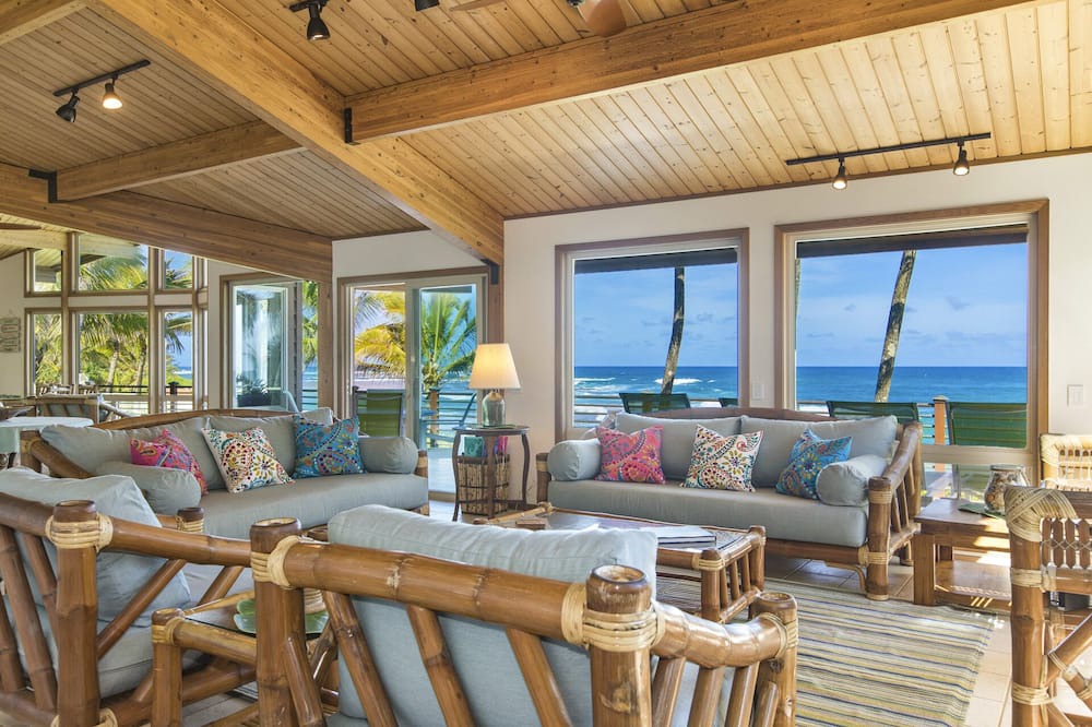 Photo of Livingroom in Wainiha