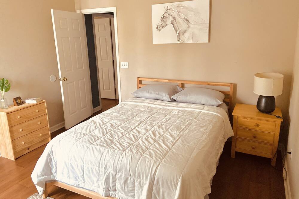 Photo of Bedroom in Grayson