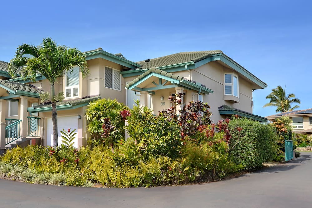 Photo of Others in Kaiulani