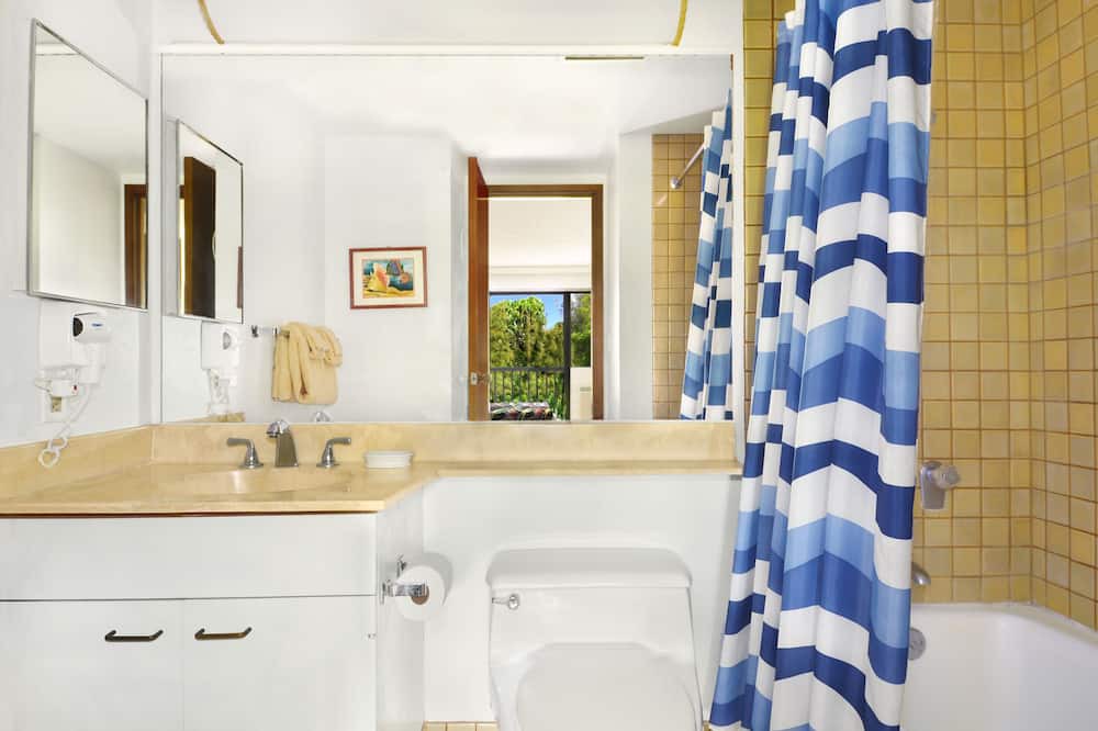 Photo of Bathroom in Hanamaulu