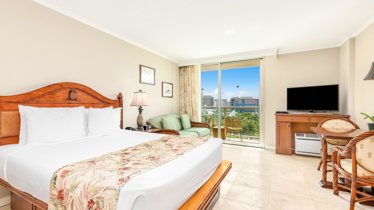 Photo of Bedroom in Waikiki