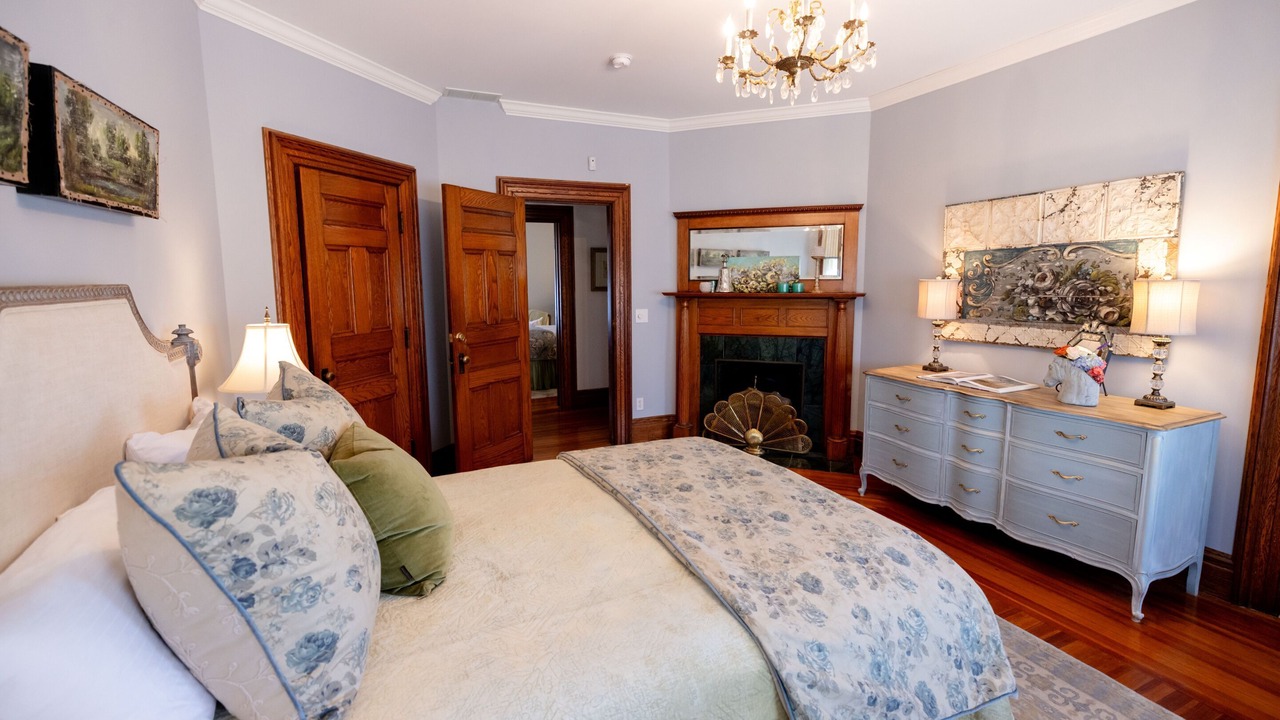 Photo of Bedroom in Saratoga Springs