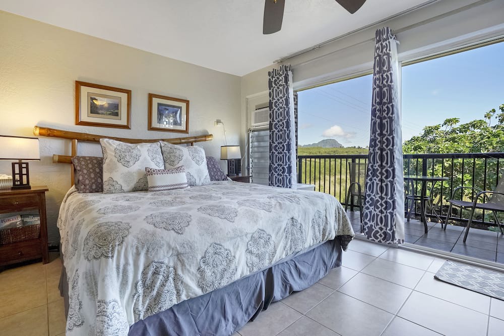 Photo of Bedroom in Poipu