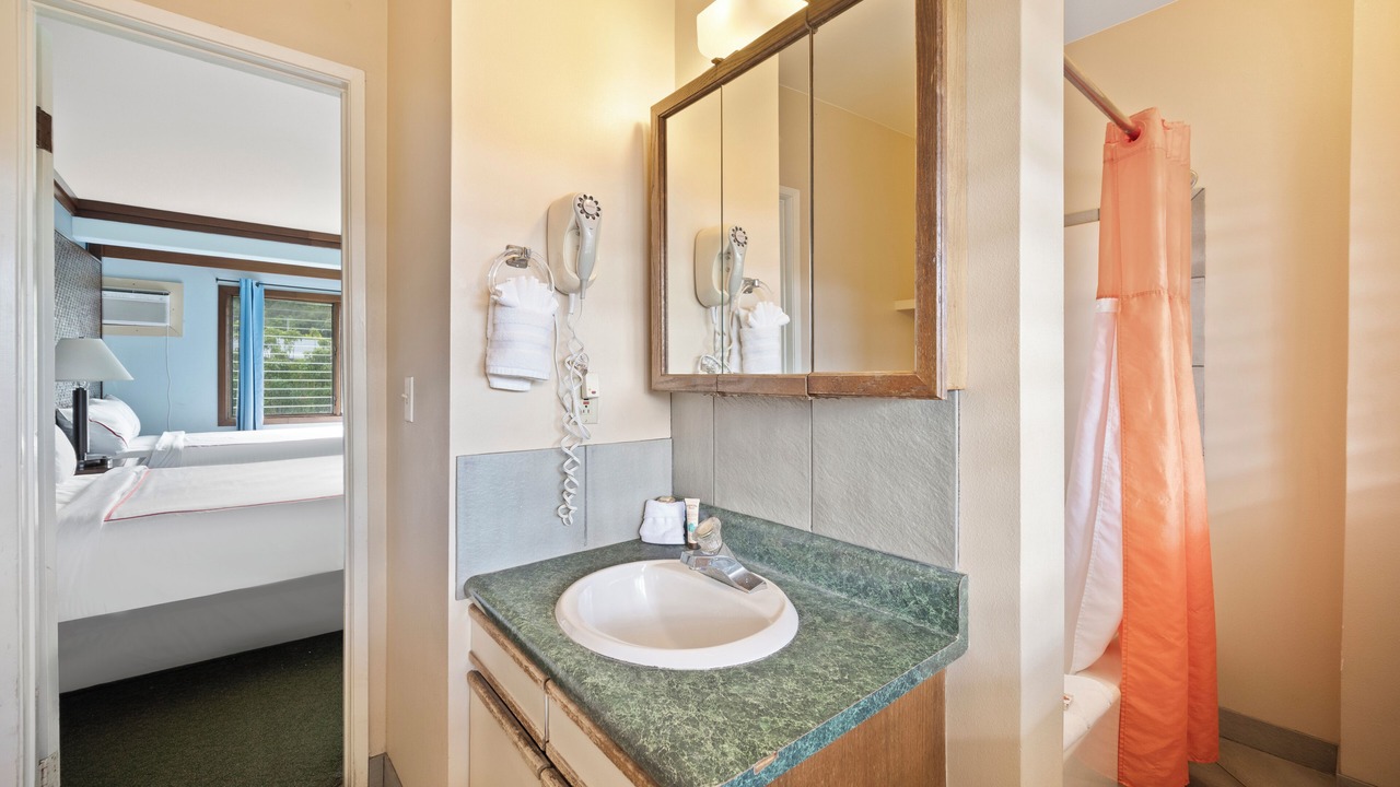 Photo of Bathroom in Nawiliwili