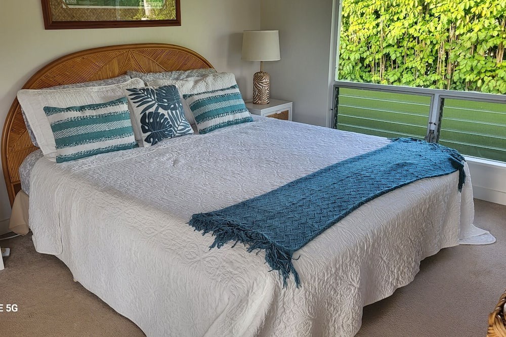Photo of Bedroom in Hanalei Palms
