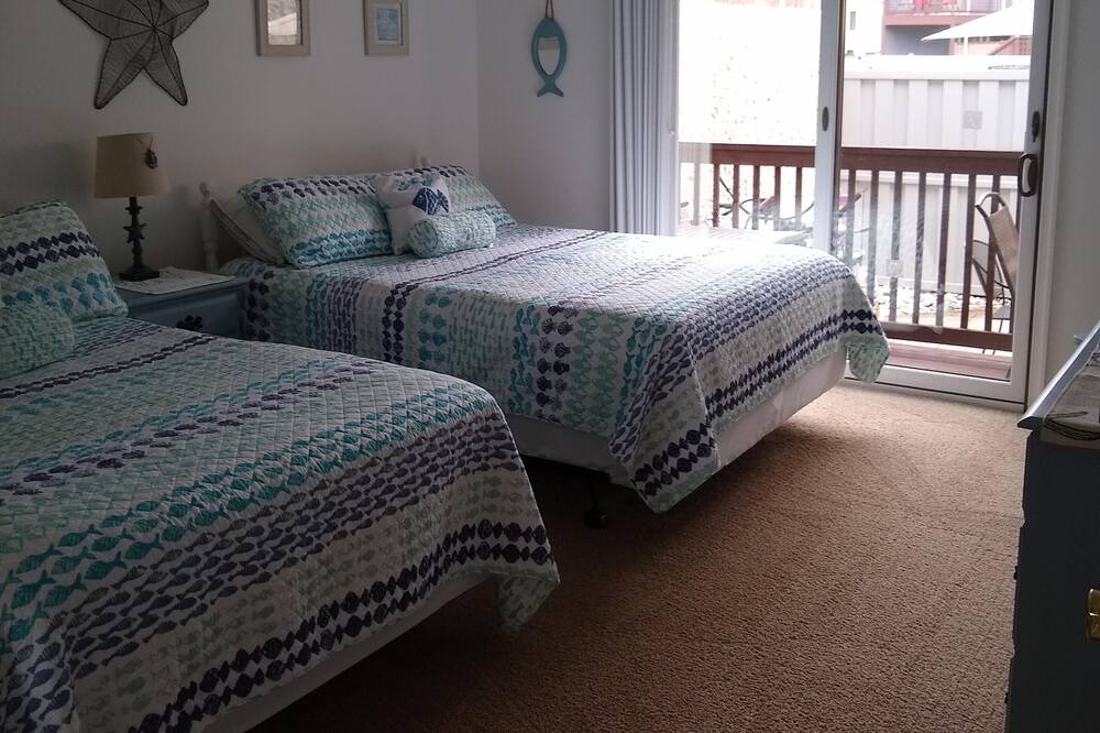 Photo of Bedroom in Caine Woods