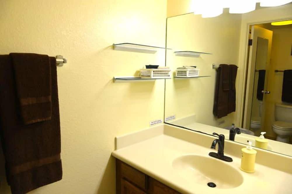 Photo of Bathroom in Princeville