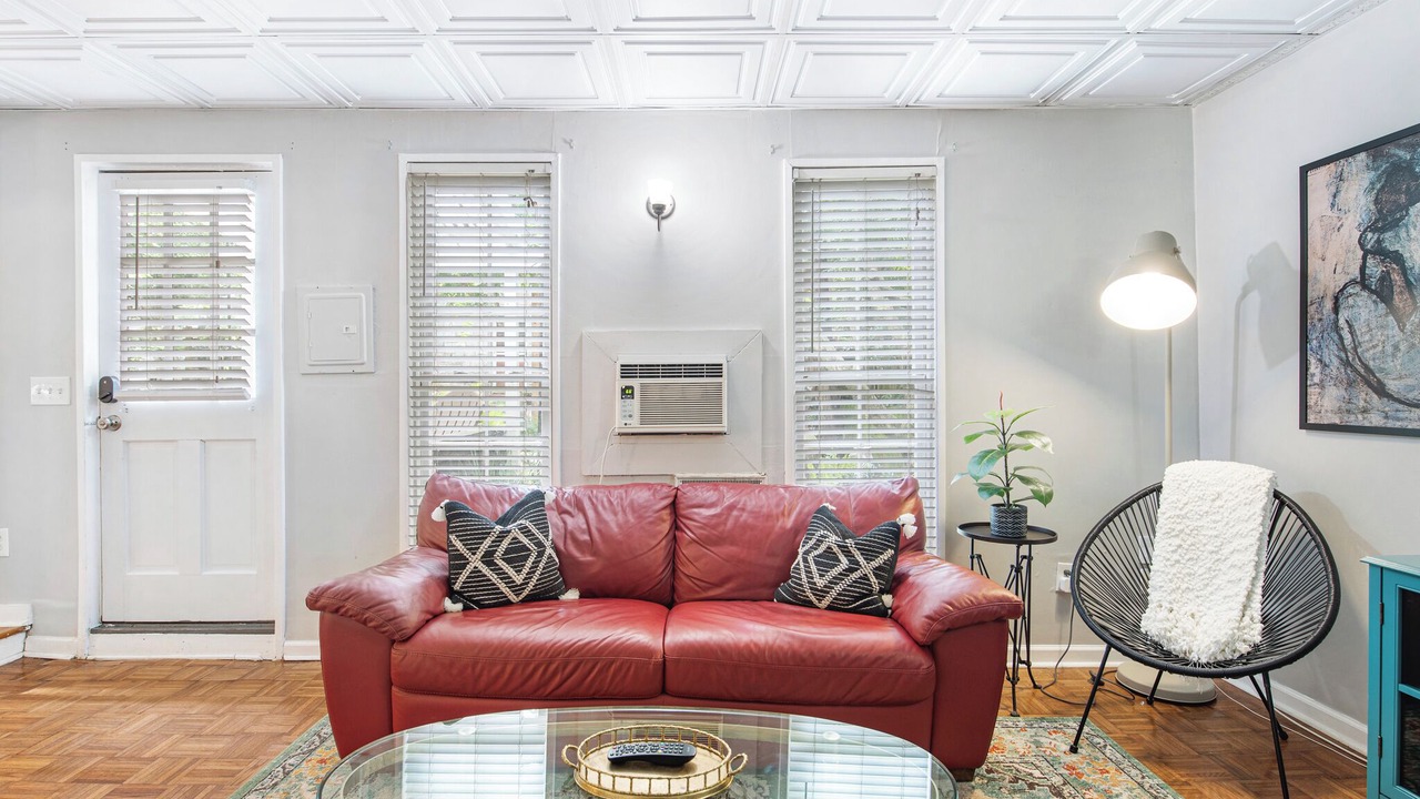 Photo of Livingroom in Virginia Highland