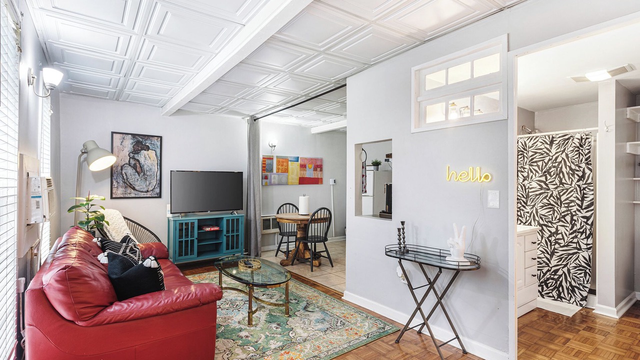 Photo of Livingroom in Virginia Highland