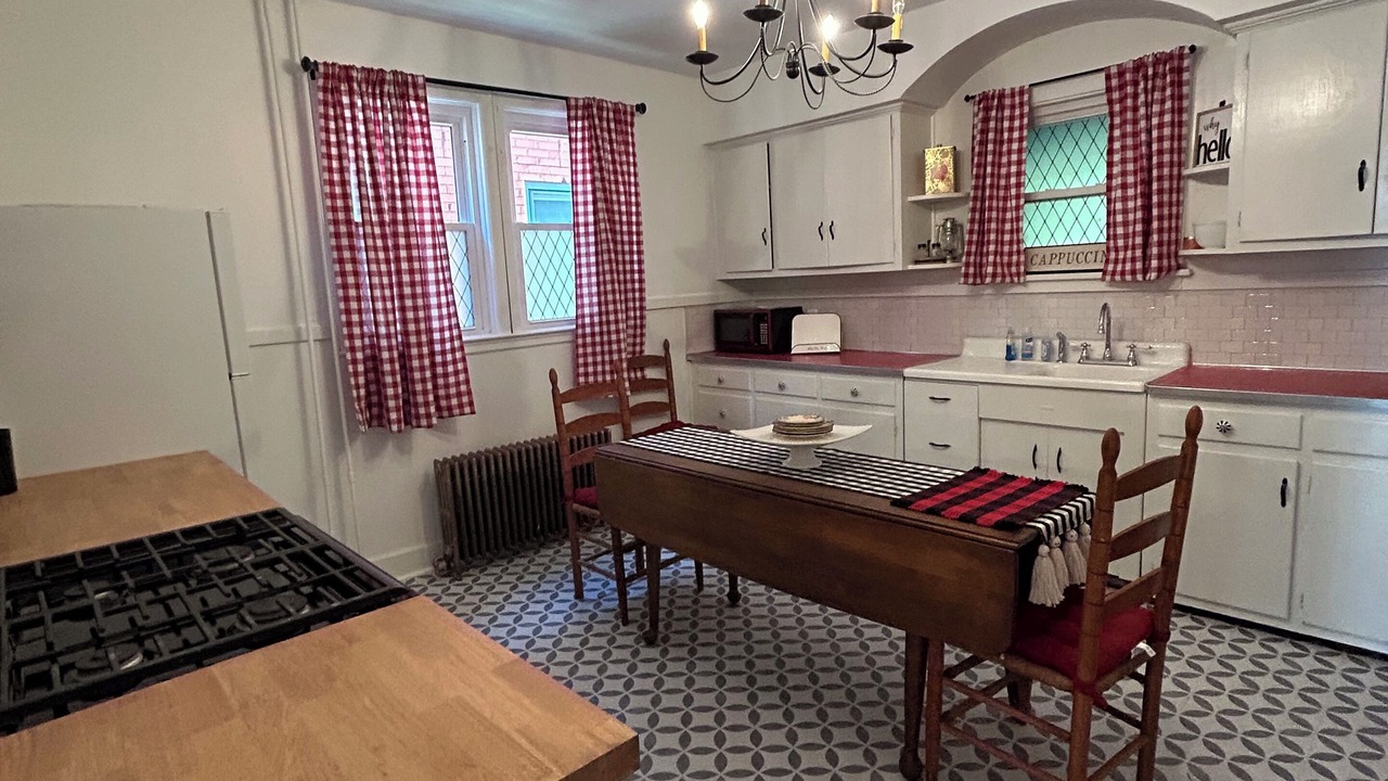 Photo of Kitchen in Stockade Historic District