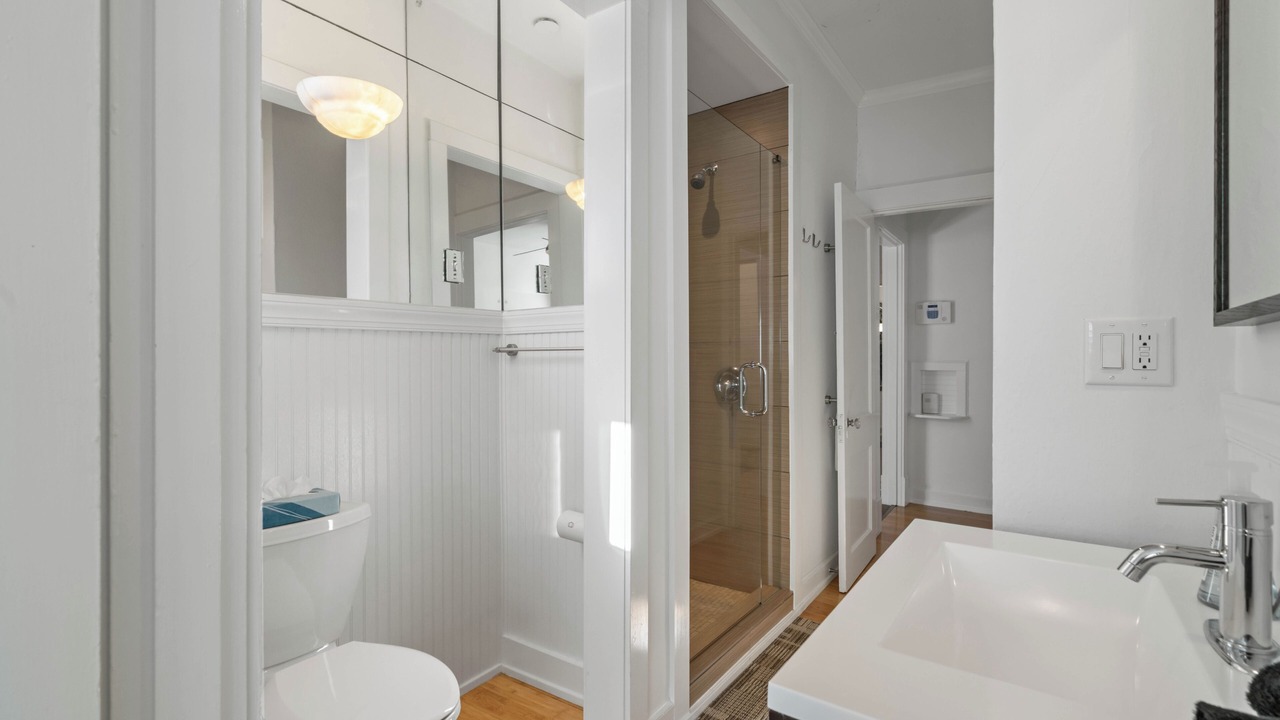 Photo of Bathroom in Brookwood