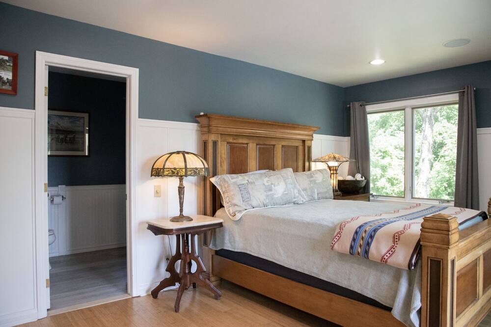 Photo of Bedroom in Greenfield Center