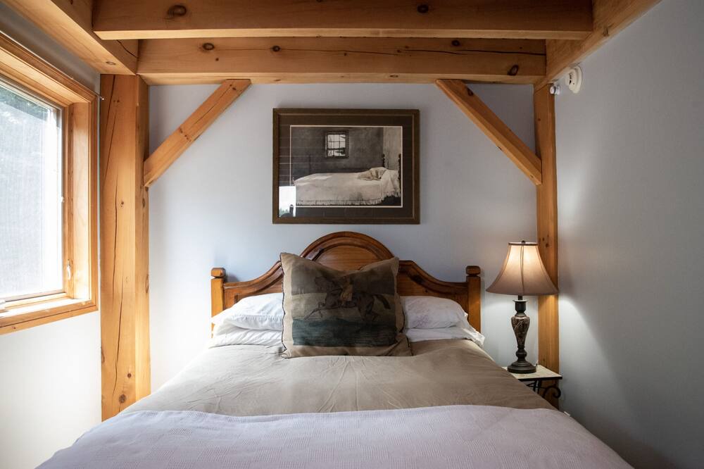 Photo of Bedroom in Greenfield Center