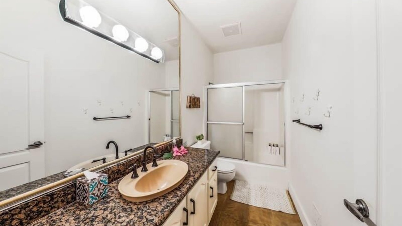 Photo of Bathroom in Poipu
