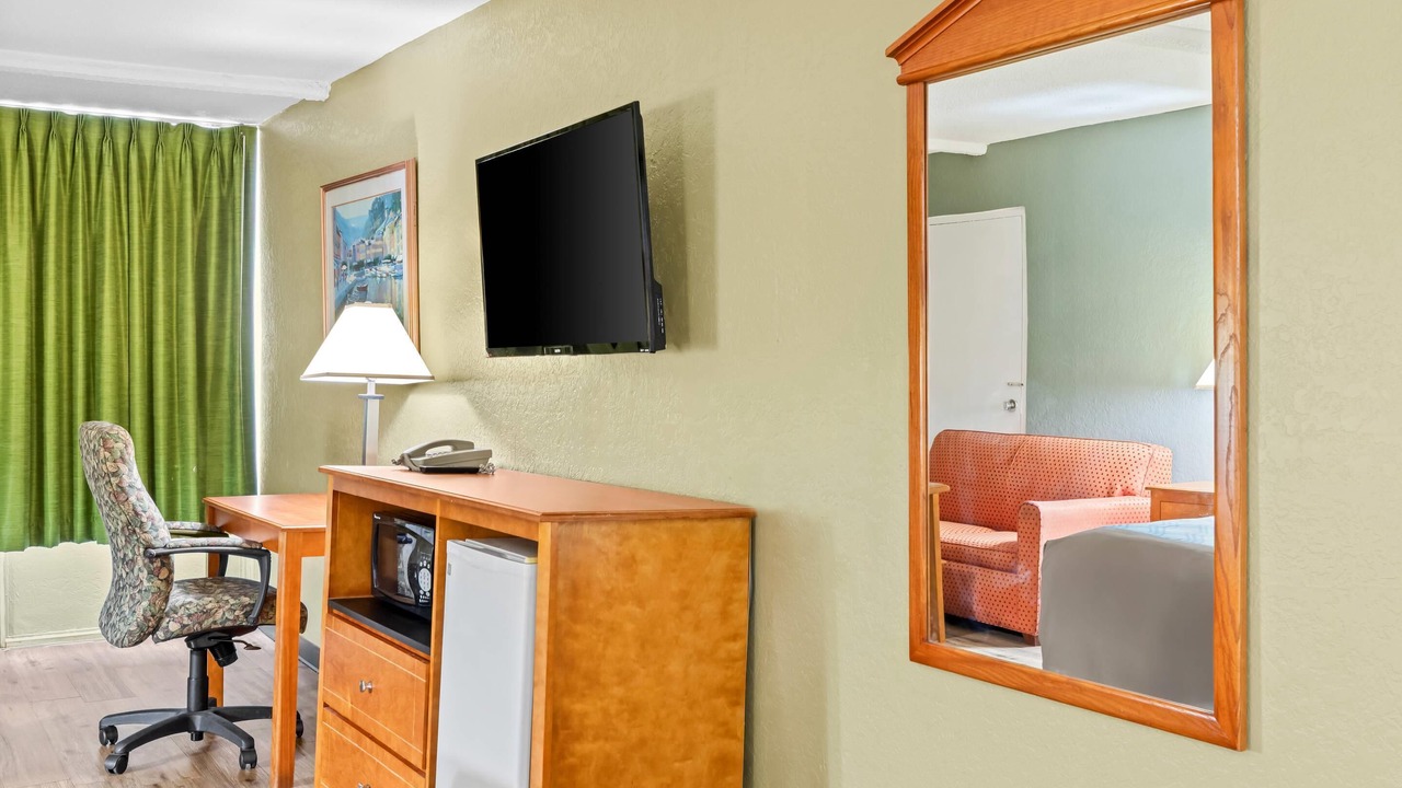 Photo of Bedroom in Tucker