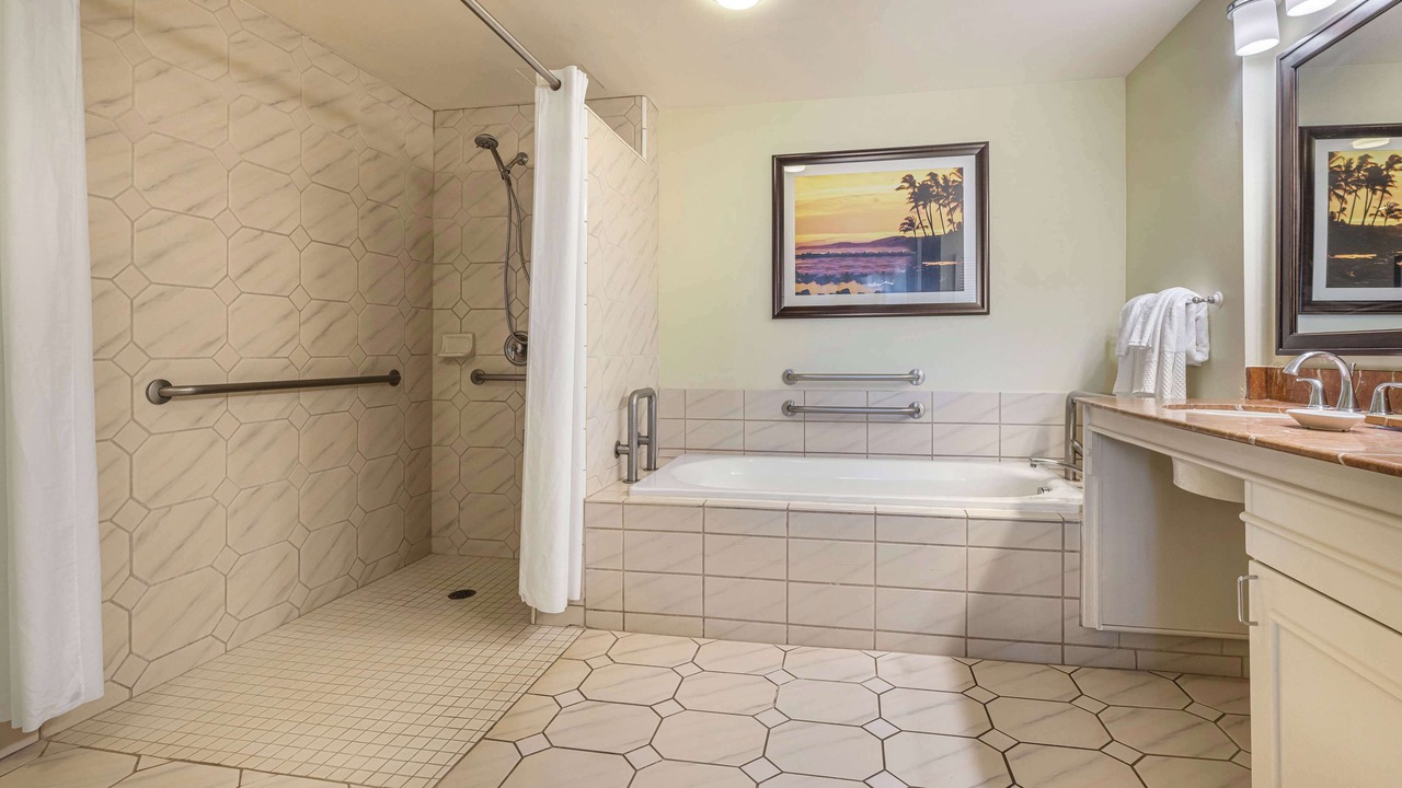 Photo of Bathroom in Poipu