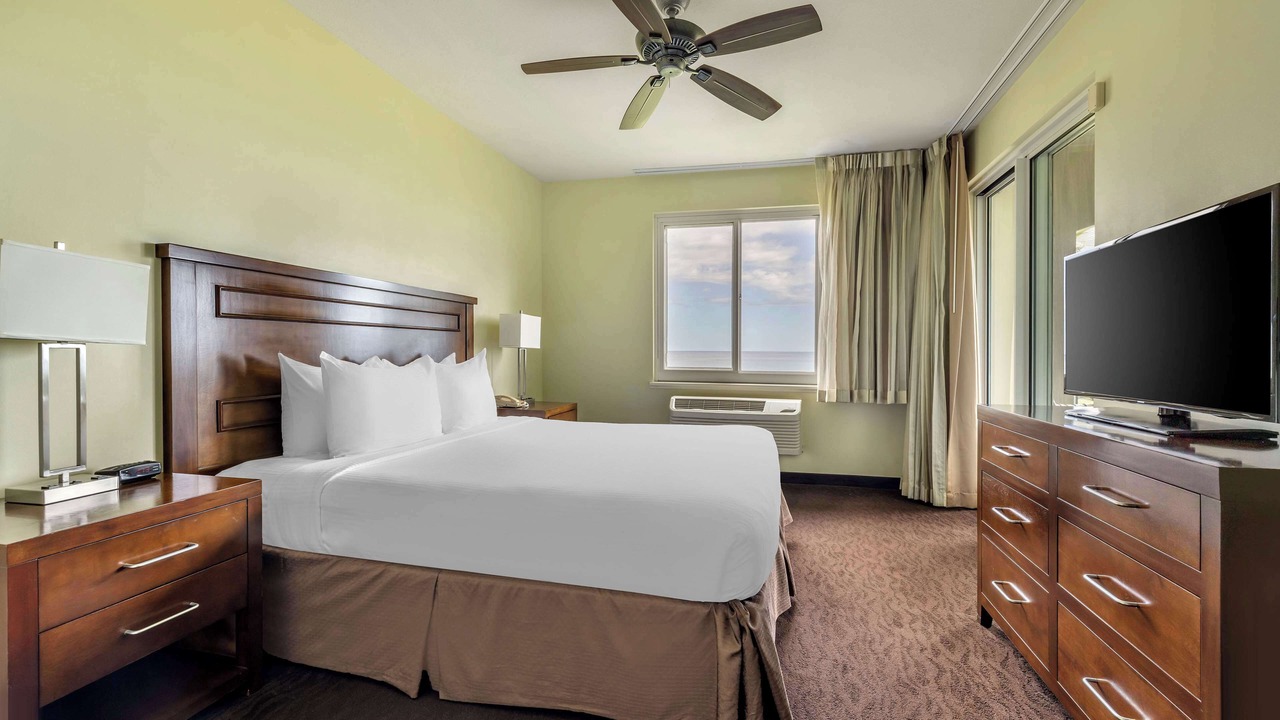 Photo of Bedroom in Poipu