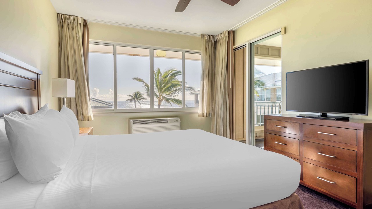 Photo of Bedroom in Poipu