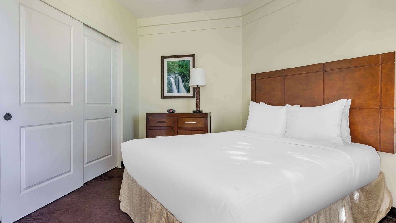 Photo of Bedroom in Poipu