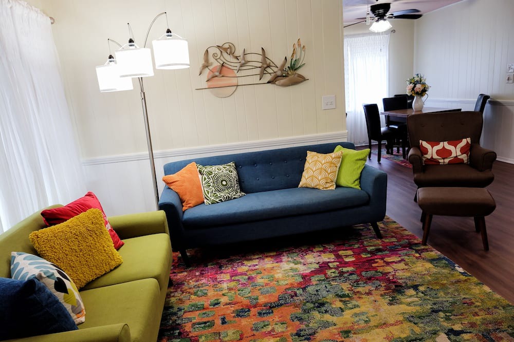 Photo of Livingroom in Waimea