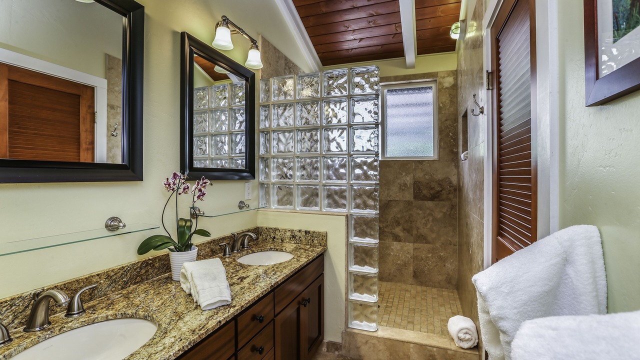 Photo of Bathroom in Wainiha