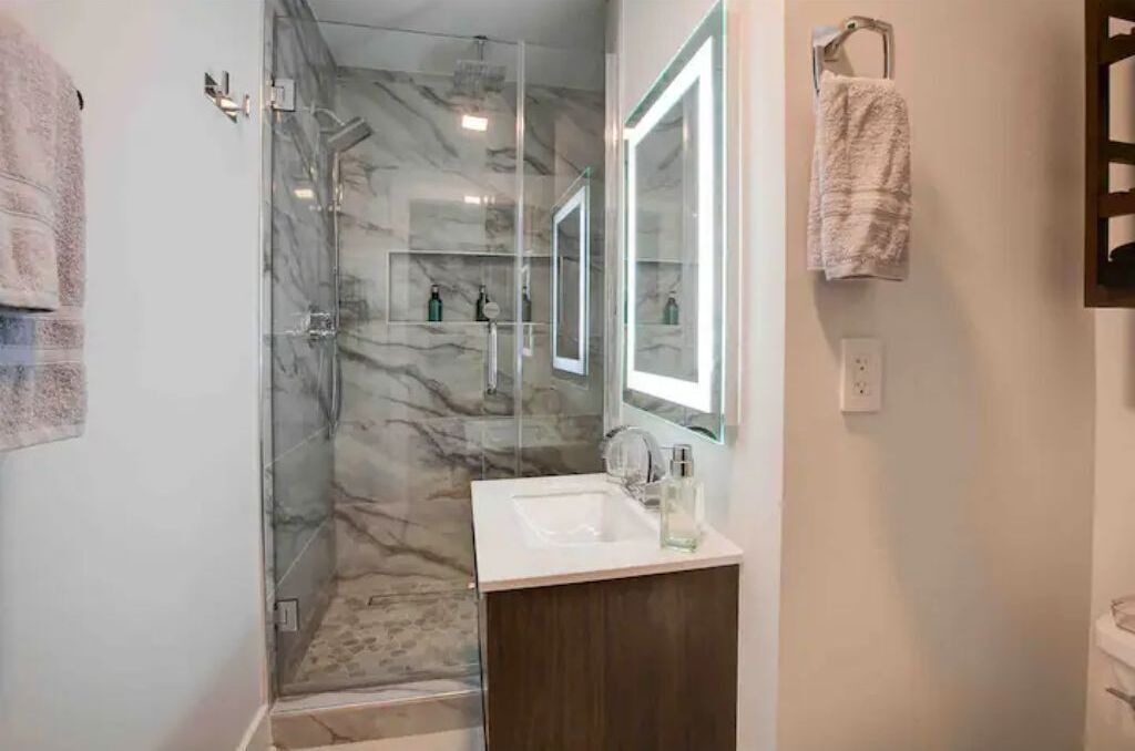 Photo of Bathroom in Smyrna