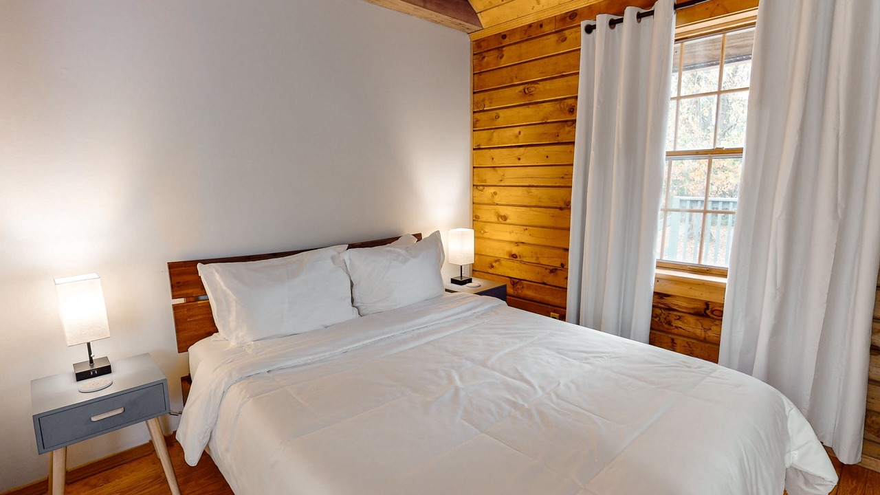 Photo of Bedroom in Town of Torrey