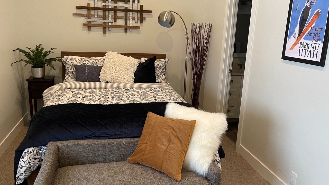 Photo of Bedroom in Park Meadows