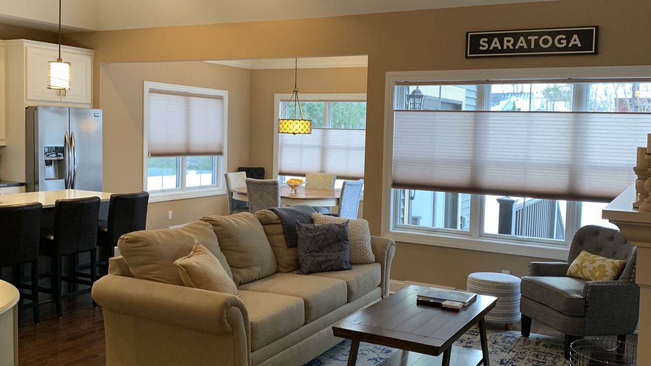Photo of Livingroom in Saratoga Springs