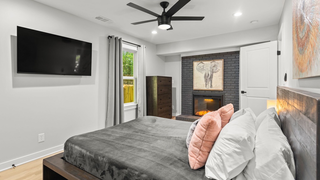 Photo of Bedroom in Garden Hills
