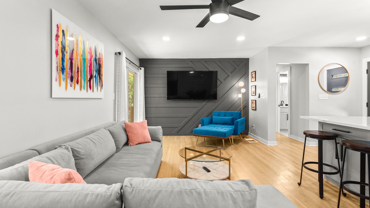 Photo of Livingroom in Garden Hills