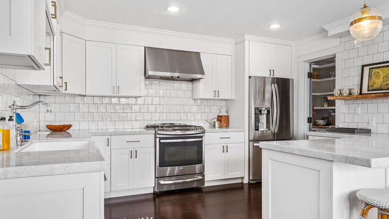 Photo of Kitchen in Manoa