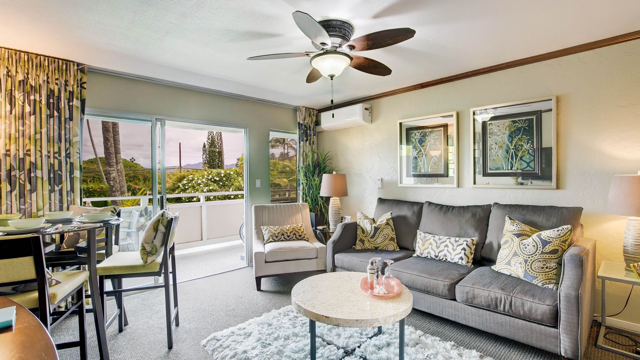 Photo of Livingroom in Wailua