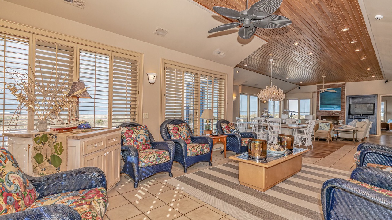 Photo of Livingroom in West Beach