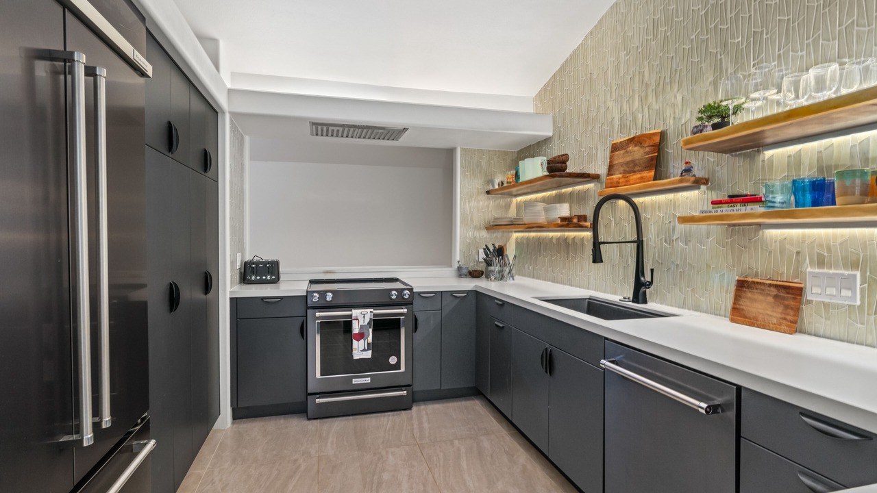 Photo of Kitchen in Princeville